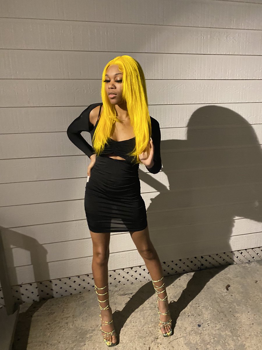jalanijalanii's tweet photo. one time for the illest b!tch alive 💛 
#21Loading https://t.co/1p1qBMM70N