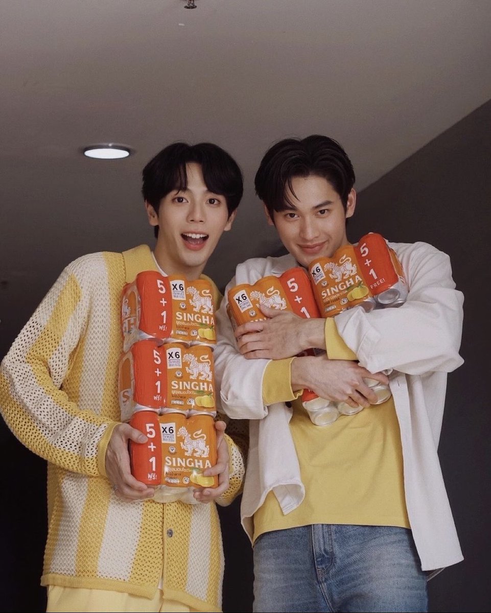 allaboutkao's tweet image. น่ารัก น่ารักไปอีก งื้อออ นี่คือ Best couple ชัดๆ!! เก้าอัพคือส่วนผสมที่ลงตัวมั่กๆ เหมือนยูซุกับโซดาเลย 😘 สิงห์ยูซุนี่คือไม่มีน้ำตาลนะ แต่ทางนี้รู้สึกว่าหวานมากค่า ☺️☺️
#หอมทะลุกระป๋อง #ละมุนจนต้องตุนให้เต็มบ้าน #เก้าอัพxสิงห์ยูซุ