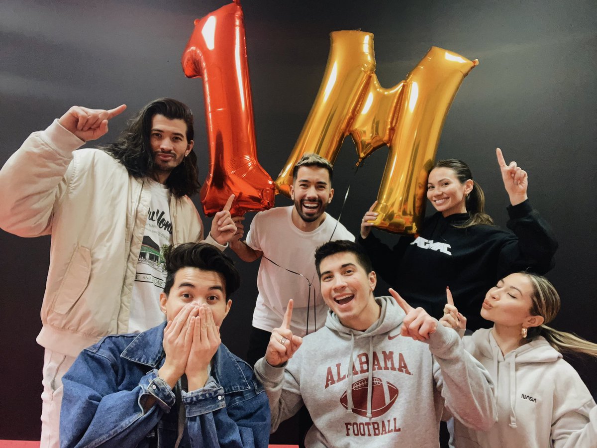 jagmacmusic's tweet photo. So grateful for making it to 1 MILLION followers on @tiktok_us ‼️ 🤭🎉 God is good!! Keep sharing the JAGMAC love fam! We can’t thank you for being apart of our crazy journey! 💙💛💚❤️💗🧡 

#jagmac #1million #musicmonday https://t.co/KwH9YKNhb5