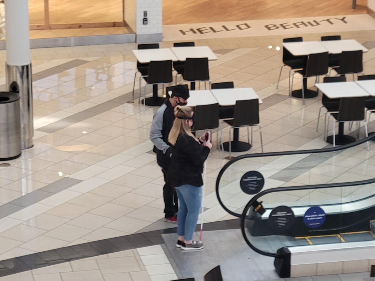 FSU_VisDis's tweet image. O&amp;amp;M students learning strip mall and escalator travel in Tallahassee,FL, 1/10/22 #OrientationAndMobility #Escalators @fsueducation @abby_reinholt