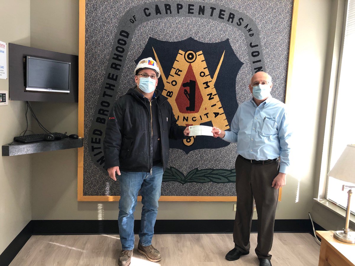 MidAmCarpenters's tweet image. Congrats to #Local272 member Ramon Sanchez for winning the Covid Vaccination Registration $1K grand prize! Ramon’s name was randomly drawn from the thousands of members who registered their vaccination. Congrats Brother! To register your vaccine visit carpenters.wufoo.com/forms/covid19-…