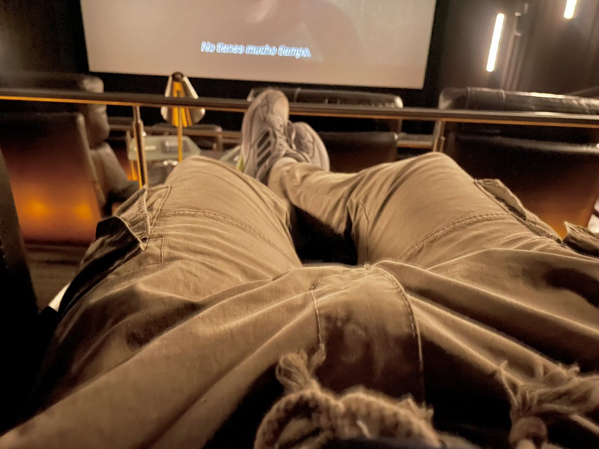 alainkRRR's tweet photo. Me la chupas en la sala de cine 🍿📽? https://t.co/qRSqaAxHbf