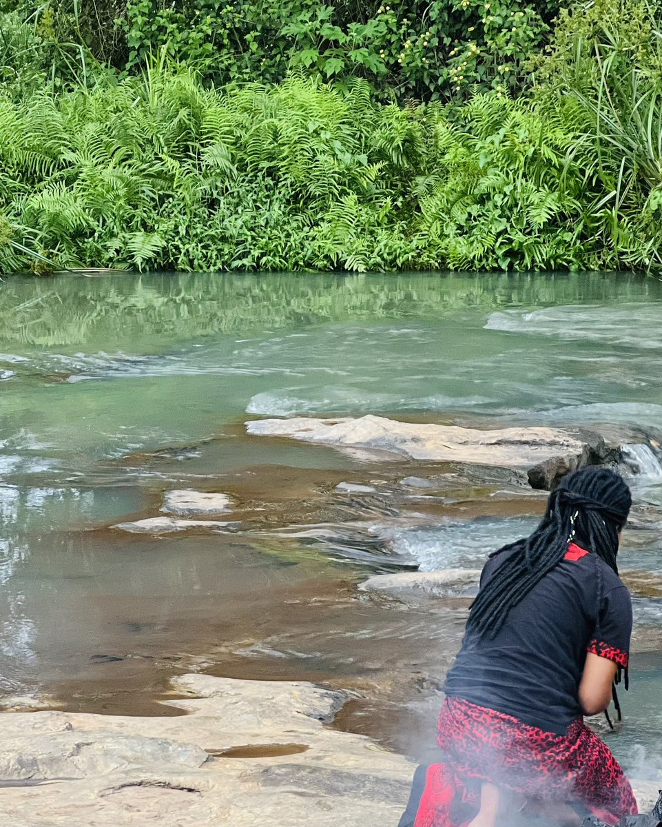 Fear of trouble, present and future, often blinds us to the numerous small blessings we enjoy, silencing our prayers of praise and thanksgiving...

#3oClockGang
#thokozagogo
#phahla
#sangoma 
#africanspirituality 👏🕯🪔
