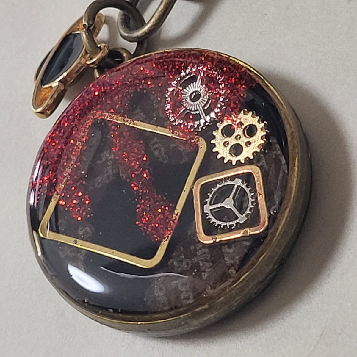 parallelworld03's tweet image. おはようございます😊☔
新年最初の発送につけてたお年玉はこの子でした😊
三連休も終わったし、ボチボチと頑張ります(*•̀ㅂ•́)و✧🔥