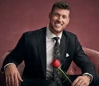 BachCommentator's tweet photo. I can’t unsee this. #TheBachelor #BachelorNation https://t.co/3k7OAfL7hf