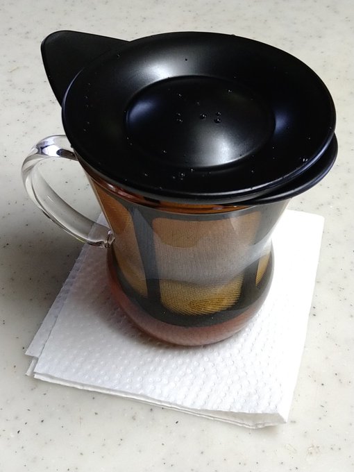 紅茶でも淹れよう。 