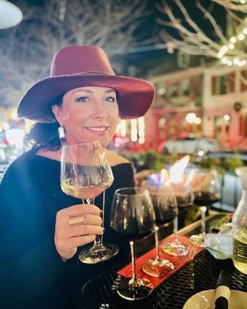 bellavinostl's tweet photo. Last FIREPIT 🔥 Wine 🍷 Tasting for the season is this Thursday!!!
$25 for 4 wine tastings of our Big Bold reds line up this January, Thursday the 13th featuring the Prisoner Red Blend as your night cap. #winetasting #firepitwinetasting #firepit #patio #datenight #boldreds #vino https://t.co/dIqXXIejH3