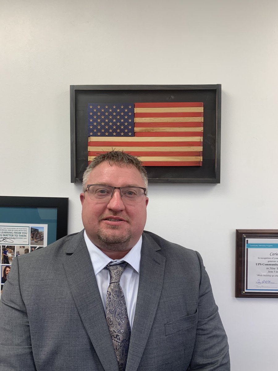 RyanMervyn's tweet image. Congratulations to newly promoted Business Manager Patrick Beeney taking on three buildings in frigid Northern MI! ⁦@carie_monroe⁩ ⁦@Gr8LakesUPSers⁩ ⁦⁩