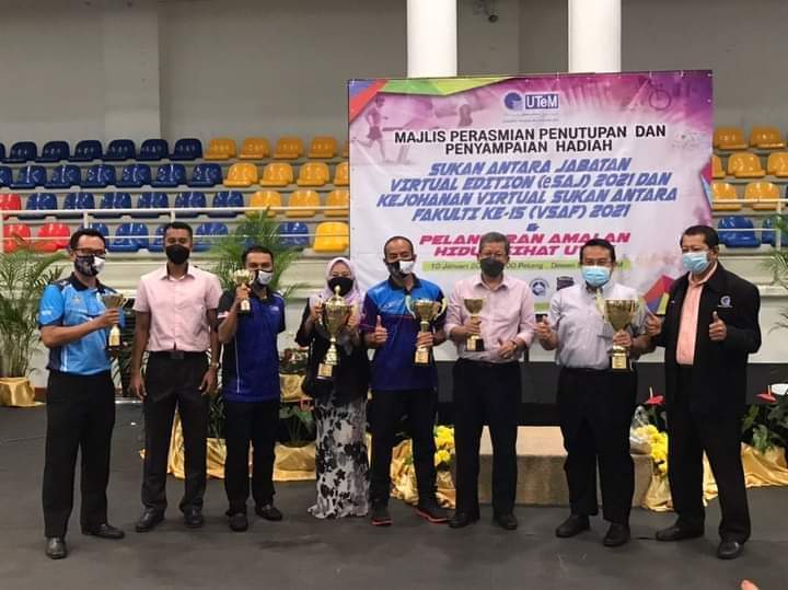 LamanHikmahLib's tweet photo. Tahniah Perpustakaan Laman Hikmah dan Pejabat HEP kerana menjuarai eSAJ 2021!
#plh
#UTeM
#eSAJ https://t.co/dp15iFsKf7