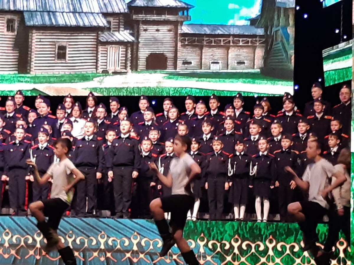 Кадеты 6-7 классов приняли участие в традиционном Рождественском концерте, который состоялся 10 января в Самарском академическом театре оперы и балета. #Школа34Самара