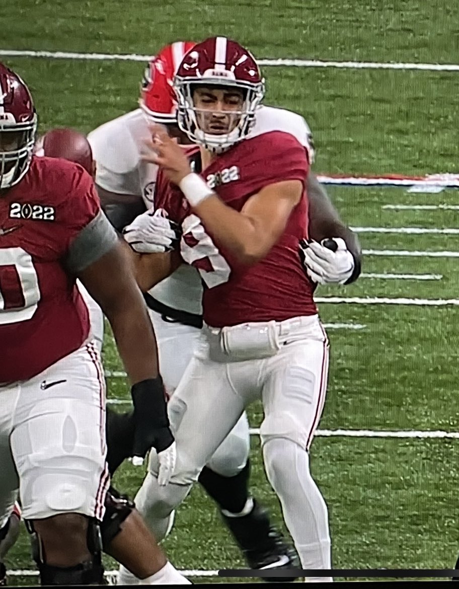 RedditCFB's tweet photo. Not all fumbles are created equal https://t.co/0DU2AsTgyo