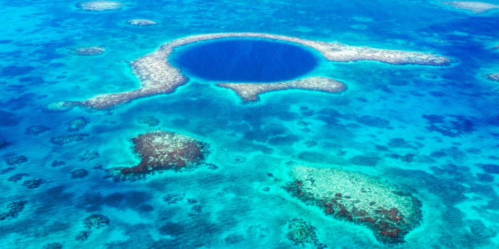 PublicusCo's tweet photo. Escape the cold with @CNTraveler’s list of the top Warm Weather Vacation Spots for this winter - including a nice shout out for our clients at @alaia_belize!

https://t.co/Qqpo9opWll

#ExactlyLikeNothingElse #AlaiaExperience #WarmWeather https://t.co/K6BICiP5QG