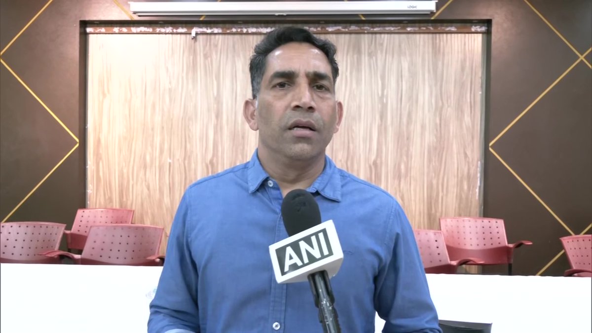 ANI's tweet image. I have decided to resign as a minister and an Independent MLA today to join Bharatiya Janata Party: Goa MLA Govind Gaude