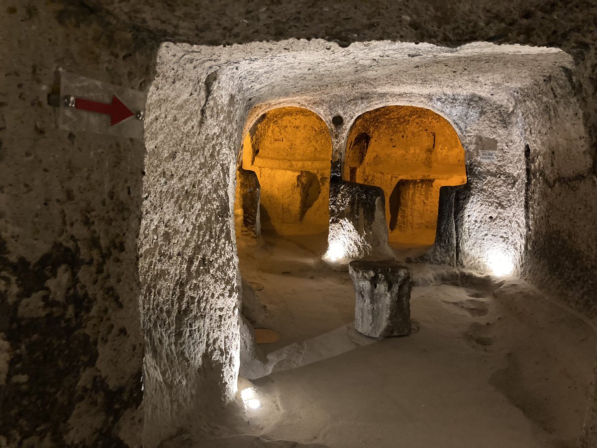 euro_tour's tweet image. 午前中は、ユルギュップからネヴシェヒルを経由してカイマクルへ。
地下都市、密閉空間が心配でしたが入場は、私ひとりでした。観光バスで、大勢で訪れれば、ヤバそう！