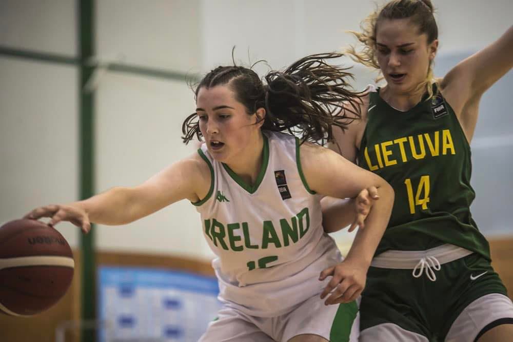 .@LYITDonegal guard Shannon Cunningham was named as the MissQuote.ie Division 1 Player of the Month for December.

<a href="/LKennyBlaze/">Letterkenny Blaze BC</a> woman has been on top form

<a href="/ChrisMcNultyDgl/">Chris McNulty</a> reports 👉 bit.ly/3qdv16Q