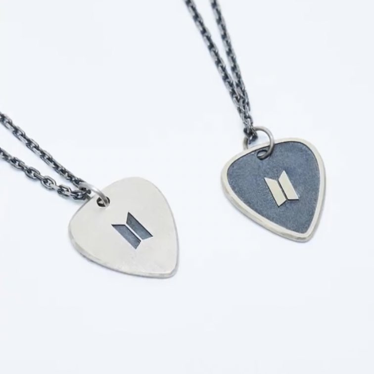 SUGA ユンギ GUITAR PICK NECKLACE silver