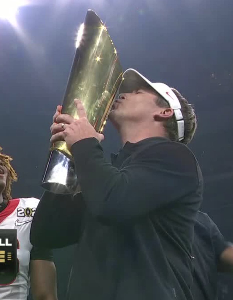 ESPNCFB's tweet photo. Kirby Smart is feelin' the love 🏆😄 

@GeorgiaFootball | #NationalChampionship https://t.co/Rxsyae7qCb