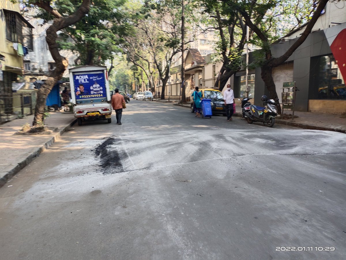 mumbaimatterz's tweet photo. A humongous Speed Breaker comes up overnight on Mahim Mogul Lane, near Big Bazaar, with special provision for speeding Bikers on the side...
@mybmcwardGN https://t.co/Ms0hDPGksn