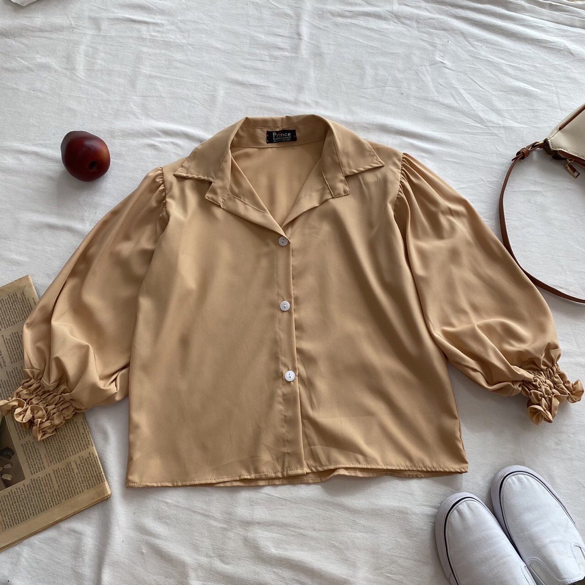 Everyday_Clothe's tweet photo. พร้อมส่งค้าบบบ
เสื้อเชิ้ตแขนบอลลูนคอปก ติดกระดุมด้านหน้า เนื้อผ้าไหมอิตาลี ใส่สวยยยยย 
6 สีตามภาพเลยน้า
ขนาด
อก38
ยาว20
รอบแขน14
ข้อมือ8-14
150 
#เสื้อผ้า #เสื้อผ้าสไตล์เกาหลี #เสื้อผ้าแฟชั่น #เสื้อผ้าแฟชั่นเกาหลี https://t.co/ztEqienbCT