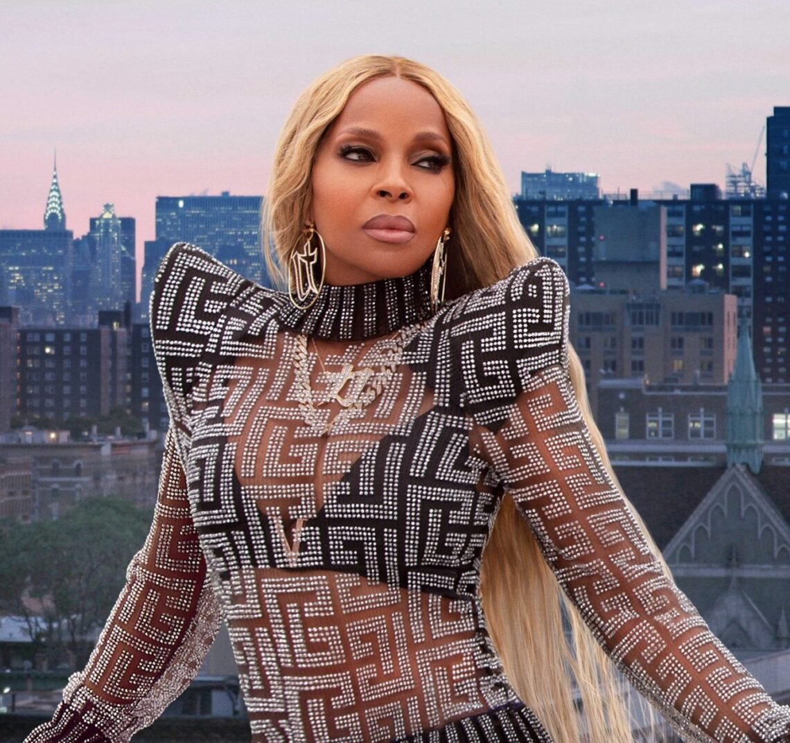 Happy Birthday To Mary J. Blige What s y all favorite songs from one of the Queens of R&B ? 