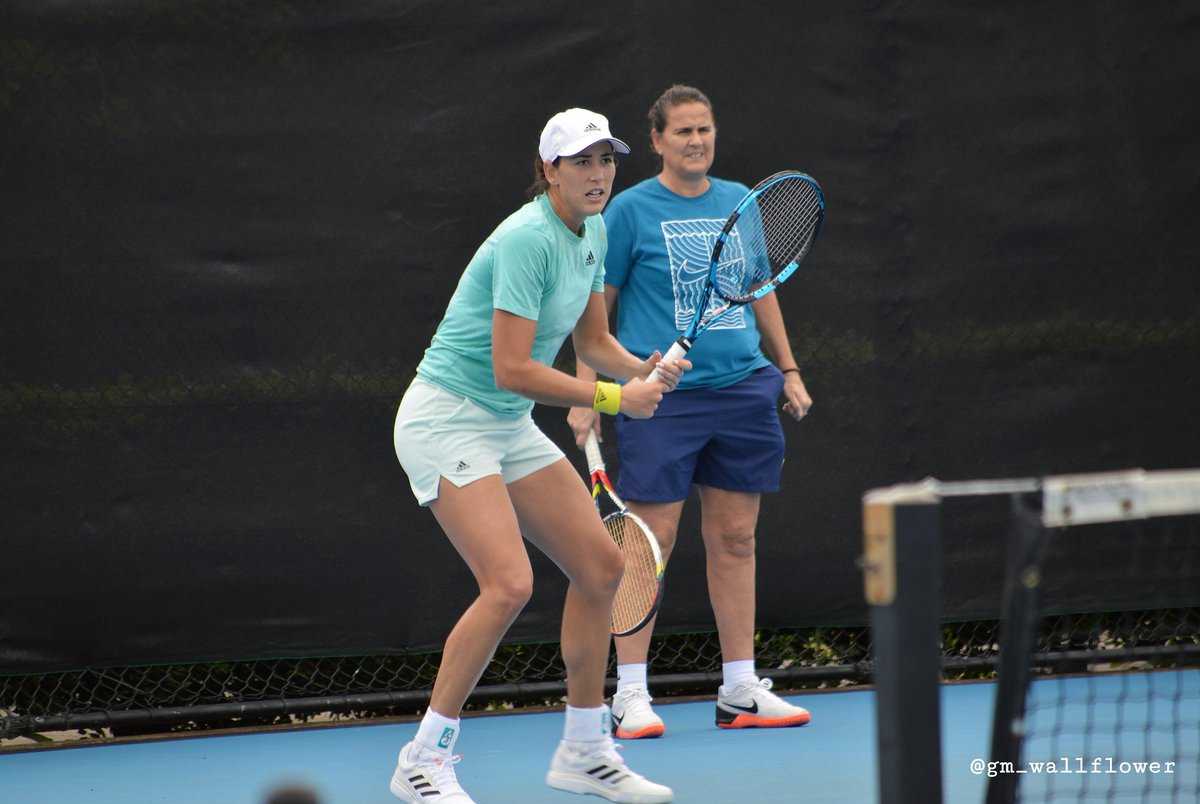 #TeamMugu at work! 🤙😉

#SydneyTennis #SydneyTennisClassic