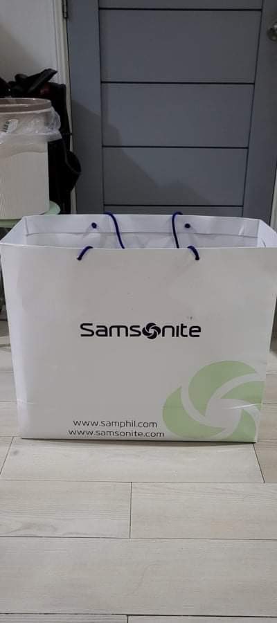 bangwooljam's tweet photo. Selling this brand new BTS Samsonite luggage at cost (with warranty) for 14500 Php
RFS: extra piece

It's 60.5 cm x 42 cm x 27.5(31.5)cm 
Color: Black

Also includes the Samsonite paperbag
Free delivery for filoARMYs 💜 https://t.co/5LBe7xBZPf