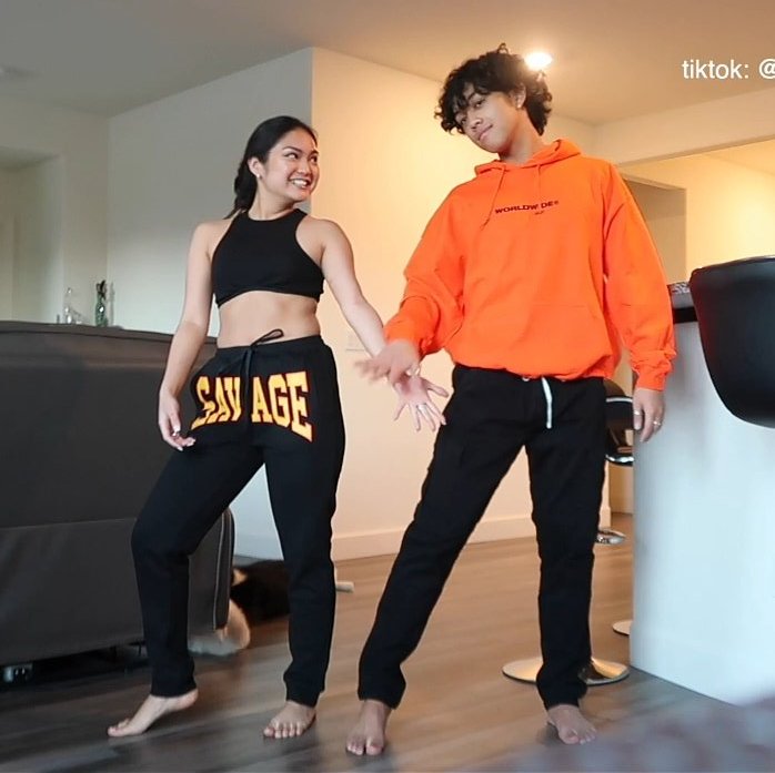 JEORELLOVE's tweet photo. couple tiktok craze https://t.co/P3NXD6jVYb https://t.co/7Fdo0FptvM