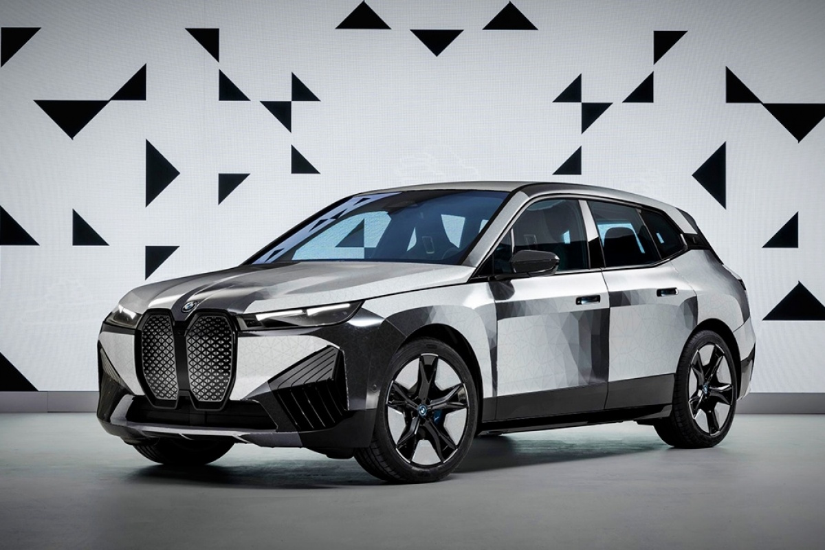 auto55be's tweet image. iX Flow: de BMW die in elke kleur kan veranderen, zolang het maar grijs is. #bmw #bmwixflow #ces #conceptcar Zie bit.ly/BMWflow