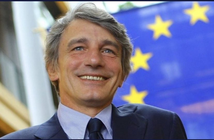 Il volto pulito della politica, la forza gentile dell’Europa, il sorriso luminoso dell’amico. Ciao #DavidSassoli, ci mancherai