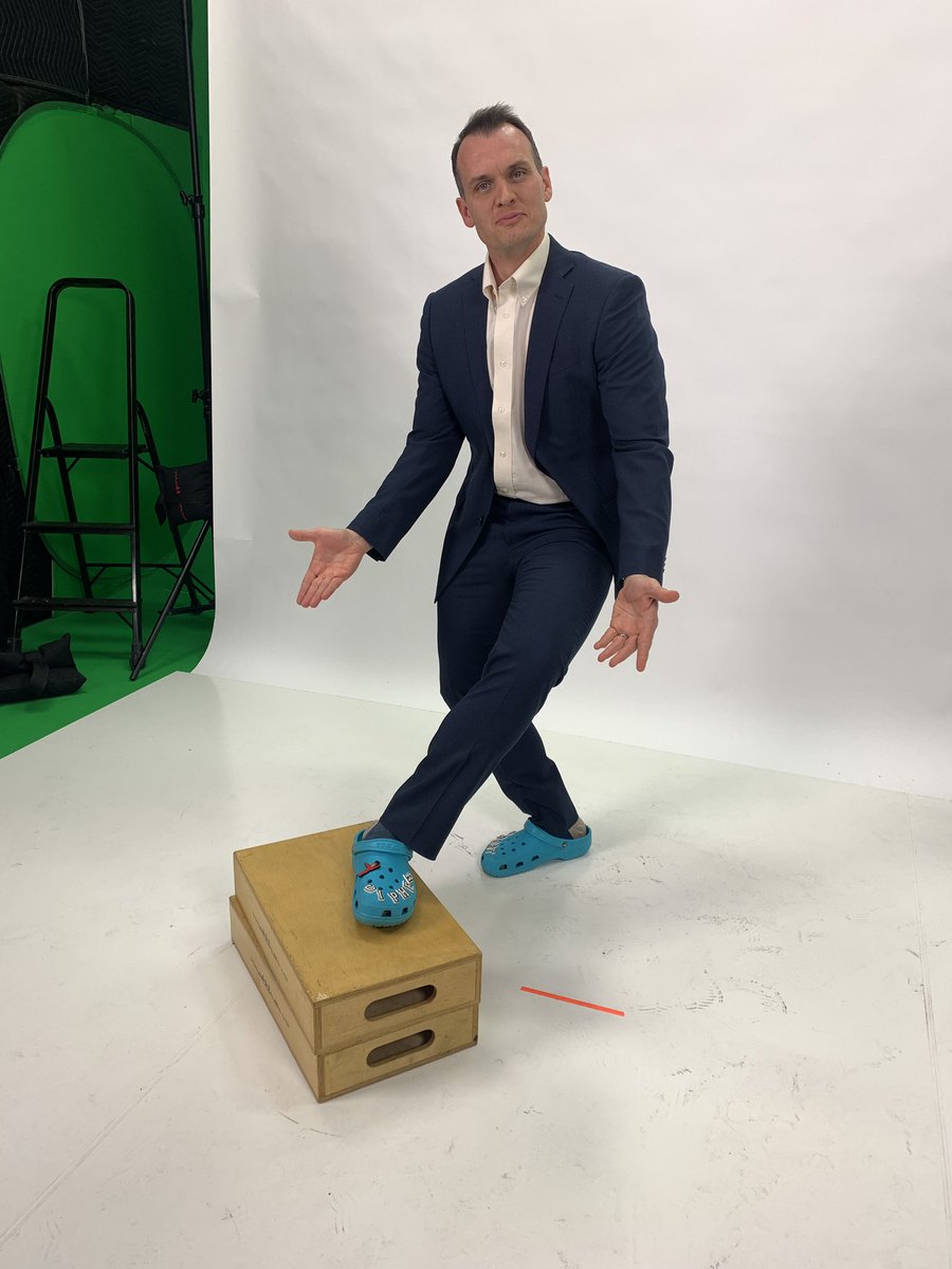 TravisJDixon's tweet photo. Business upstairs, comfort downstairs. @WolfEnt Ready to defend those in need of a state funded attorney. #actor #infrontofthecamera #suitedup https://t.co/kTUbNzgMfB