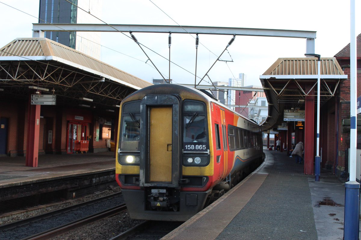 A rather dirty EMR 158 passing through Deansgate for you all this morning!
Have a great Tuesday!

#trainspotting #britishrail_features #trains #uktrainimages #uktrains #trainsbritain #ukrailwaypics #ukrail #uktrainspotting #photographer #photography