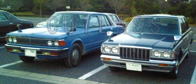 70_cutlass's tweet photo. 112の日との事で、発掘したデータから
ほぼ #MS110 クラウンDXのボディ載せ替えに近いカスタムを施された #MS112 クラウンロイヤルサルーンと
本物YP430の低グレード外装3ナンバー2.8リッター
2ショット写真✌️
2007年1月撮影 https://t.co/Je7VimgxFL