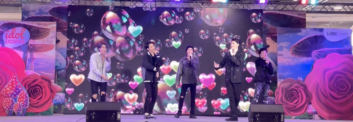 Ploy_Praphaphorn tweet media