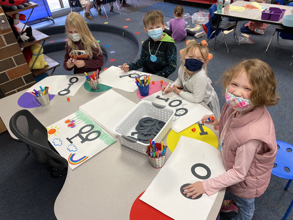 KinderKorshoj's tweet photo. What can we say? We LOVE the 1️⃣0️⃣0️⃣th Day! @MPS_Morton @MalonePrincipal #MavericksMoveMountains https://t.co/09C7bBPXSK