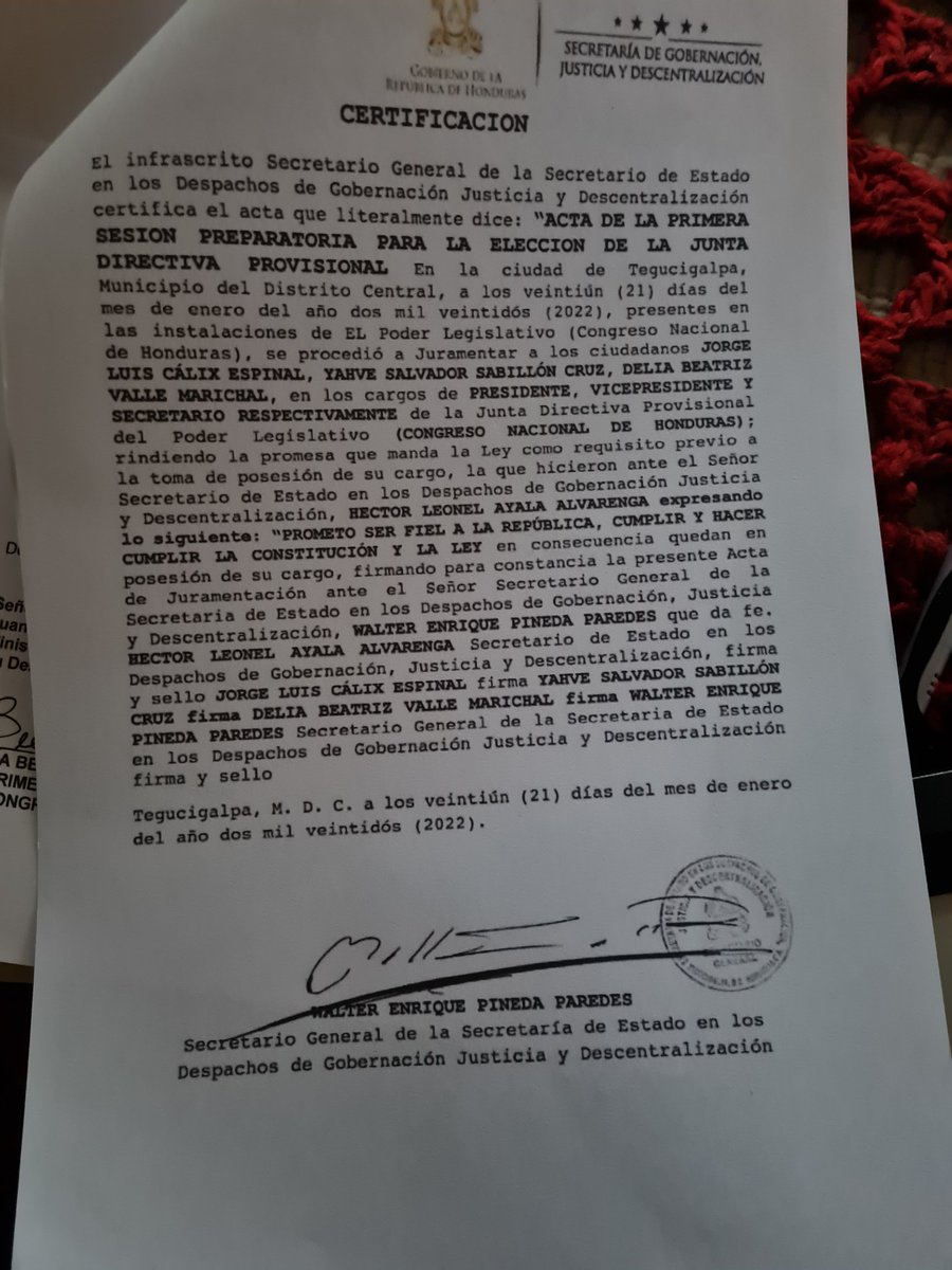 BeatrizValleM's tweet photo. Ya en camino a la Comunidad Internacional establecida en Honduras, la Certificación de Resolución del Pleno 01-2022 . Tal y como lo establece la Constitución y Leyes de Honduras. https://t.co/UDgpSPHT8E