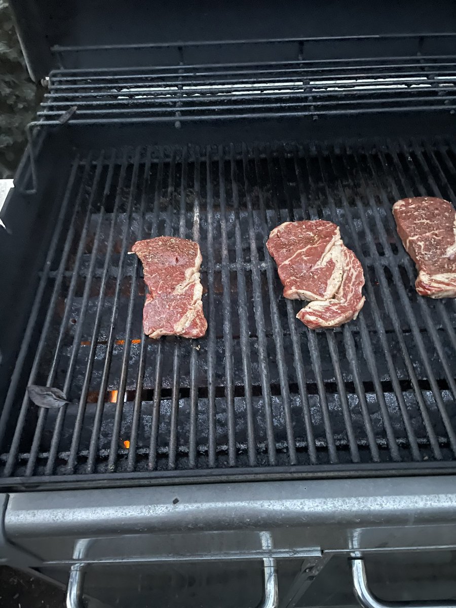 2023Saint's tweet photo. How our men prepare for games like these🔥🔥🥩 https://t.co/UicNxm0XnM