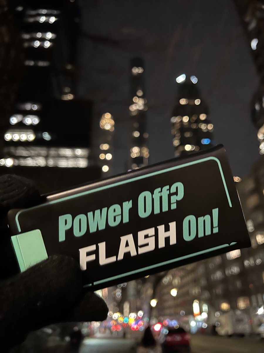 FlashShared's tweet photo. You can find FlashShare anywhere in New York City🗽
#flashshare  #powerbanksharing #nyc https://t.co/v14Est5H83