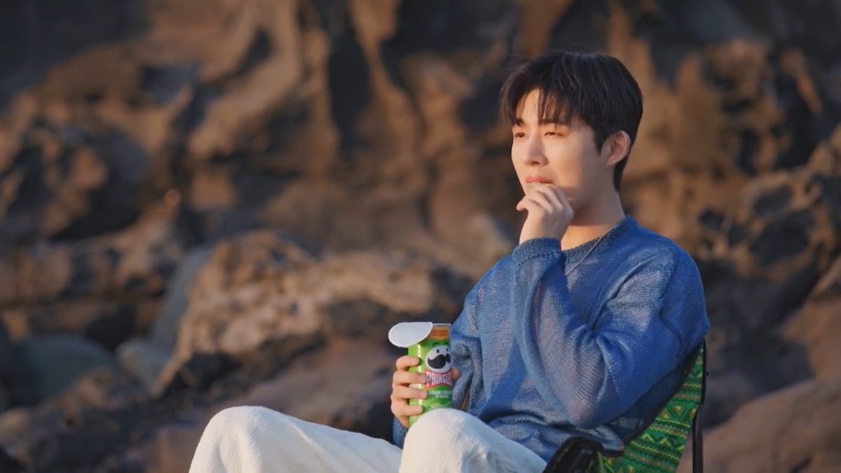 ollietz's tweet photo. Yeahh baby.
#HanbinEffect
#HANBIN #ํ๋น @shxx131bi131 https://t.co/phMpmaDYsL