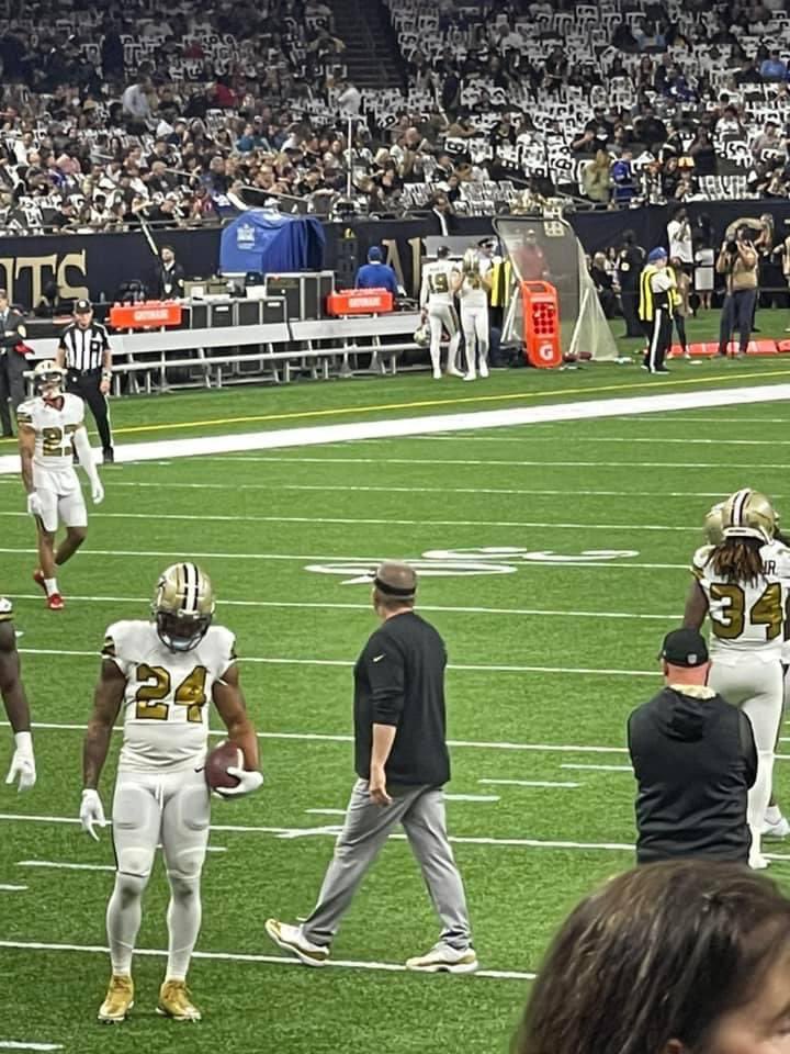 sweettnt's tweet photo. Y’all , I am gonna miss @SeanPayton so much. Thanks for all the years, the smiles I’ve gotten watching your teams and tears of joy experiencing what you brought. You will always be a part of the #WhoDatNation 🖤💛⚜️🤍⚜️💛🖤 #wdfl @Saints https://t.co/p5xpeSDLoc