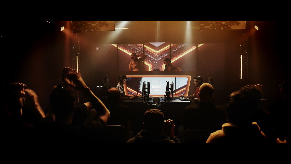 On a pas chaumé pendant les Underdogs d'<a href="/OgamingSC2/">O’Gaming SC2</a>  de Samedi ! En plus de filmer le making-of j'ai commencé à filmer les premières images pour le docu du boss <a href="/Clem_sc2/">Liquid Clem</a> !

ulule.com/comeback-kid/