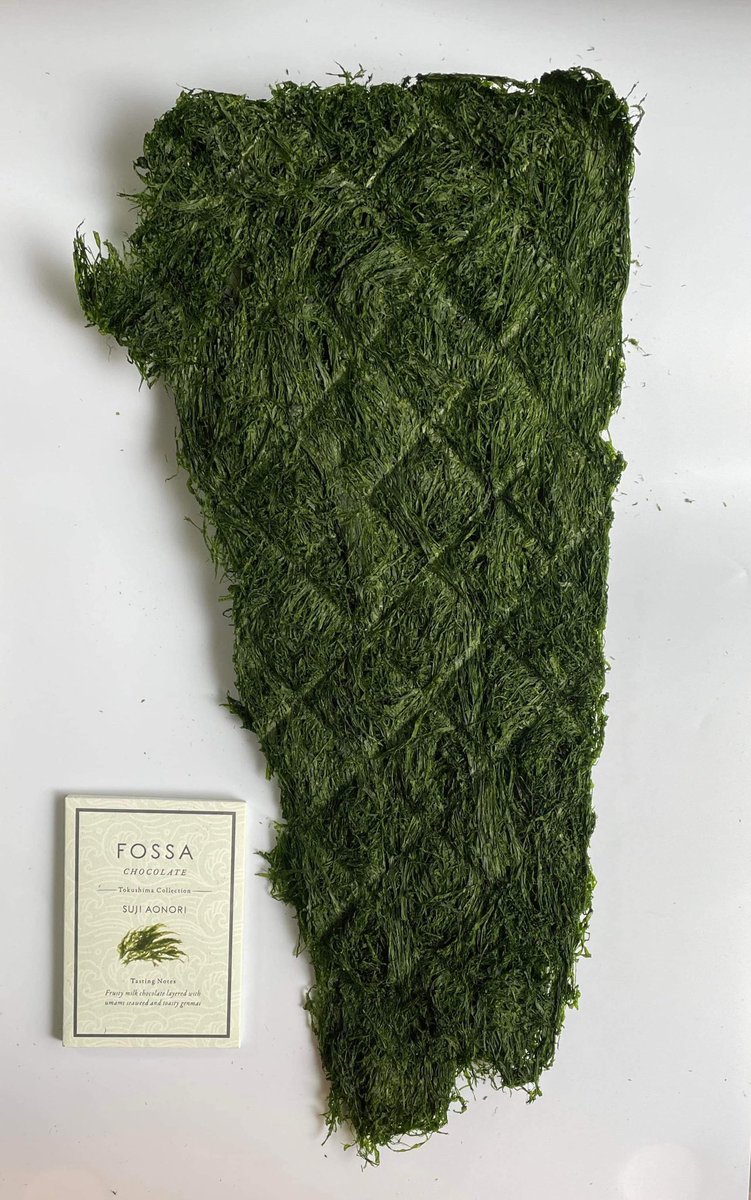 TomoesaveurInfo's tweet image. あまりにも立派なすじ青のりさんを追加調達してフォッサチョコレートに送ったので記念撮影。
立派な筋！