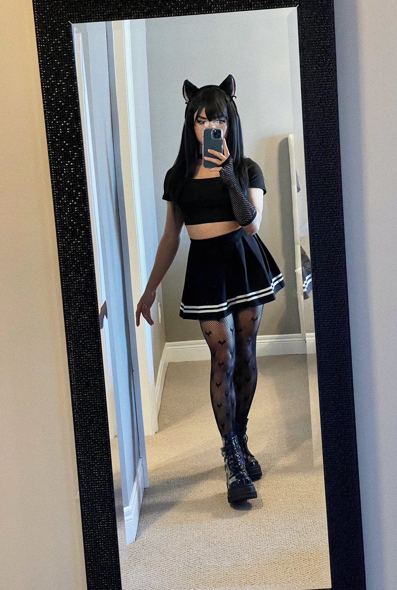 X 上的TITANIA：「hey twitter, come. Please? t.cobGEFA2dYWt #femboy  #twitchstreamer #smallstreamer #SmallStreamersConnect  t.cofBoqxaPMfg」  X
