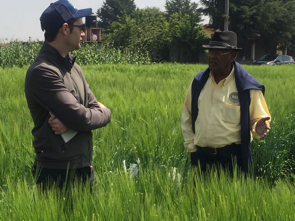 .<a href="/CIMMYT/">CIMMYT</a> Dr Sanjaya Rajaram was just granted by President India <a href="/PadmaAwards/">Padma Awards</a>, 1 of the highest civilian Awards. Recognition for his distinguished service. Meeting ‘Dr Raj’ was a true honor; his living legacy moves us to continue seeding #ExcellenceInScience &amp; #TheRealDeal.