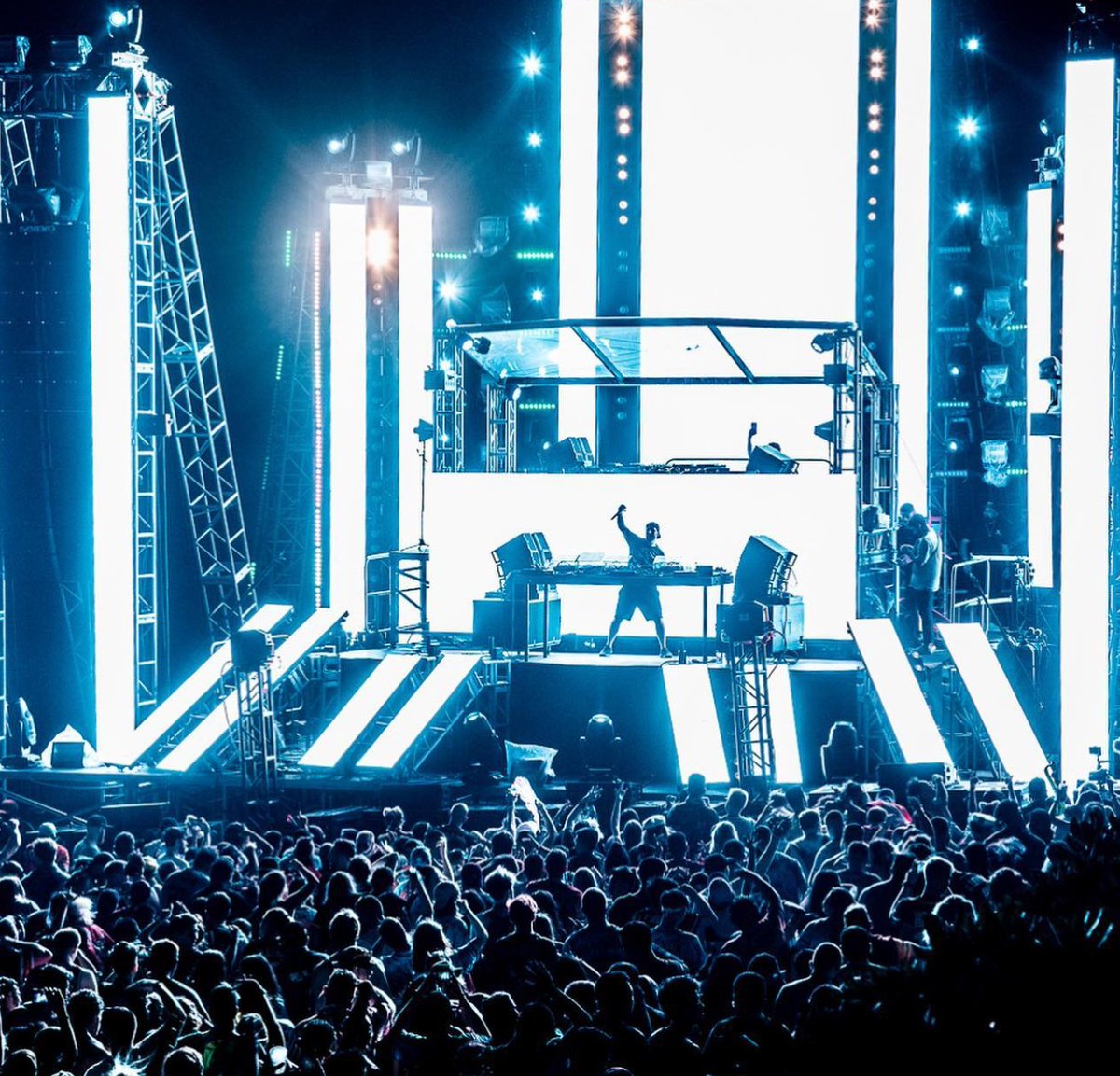 Aggie_Theatre's tweet photo. Get rowdy with us this weekend as we welcome @woolimusic to the @Aggie_Theatre!
Catch his #DestinationTour with @TrivectaMusic #AceAura and #ShankAaron THIS FRIDAY, January 28th.
Tickets & info: https://t.co/0PeYdAYpWw
*LOW TICKET ALERT* https://t.co/f9eX7mai5J