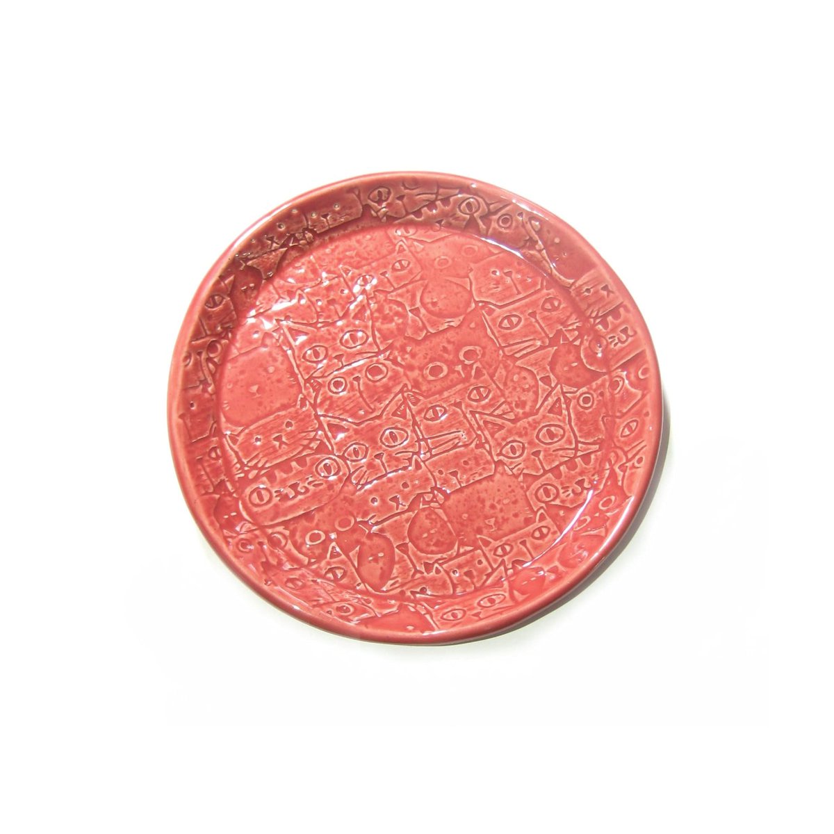 JKCJewelry's tweet photo. Cat Faces Ceramic Plate, Cat Dish, Red Round Pottery Plate, Hand Built Pottery, Cat Lover, Gift Idea, Home Décor, Cat Décor https://t.co/uhretIcYs9 #pottery #ceramics #art #handmade #RoundDish https://t.co/j8qZ7QNHat
