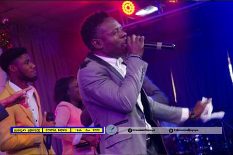 SampraiseOracle's tweet photo. It's been awhile 💯
Happy New Year 🎉 Fam.

#AllThingsAreWorking🙏💯 https://t.co/h3u8MGJ6pE
