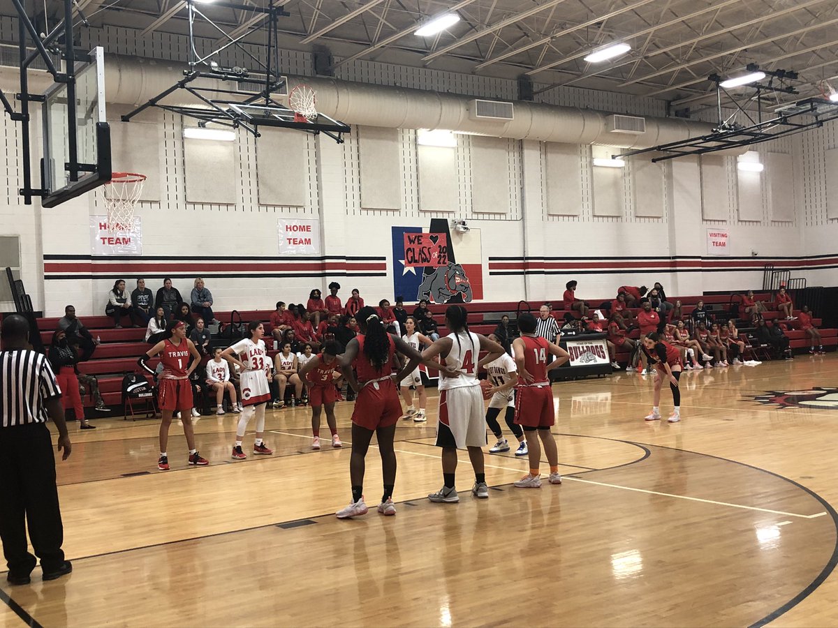 SFAHS_Bulldogs's tweet photo. First(🤞🏻) win of the night. Nice work, JV! Ladies win over travis 31-16. https://t.co/Ttdqb6bDKX