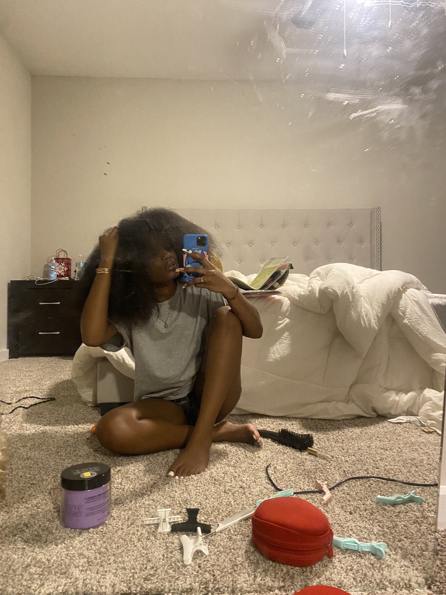 LiaKeonna's tweet photo. Big Hair Don’t Care— More like Big Hair &amp; Don’t Give a Fuck 🥀😜 #NaturalBeauty #naturalhair #BlackGirlMagic #afrochella #curlyhair https://t.co/RrnpvVso5a