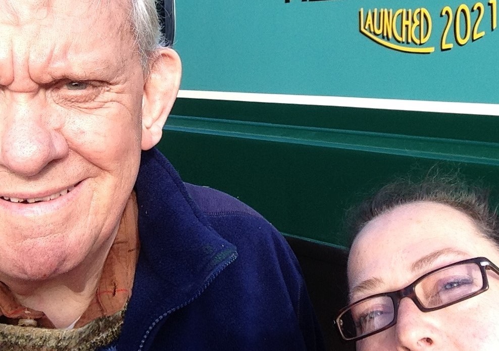 EskdaleR's tweet photo. Who's bombing who?
#photobomb
#hellofromus
#conserverestorecreate https://t.co/Jt1P8aff02