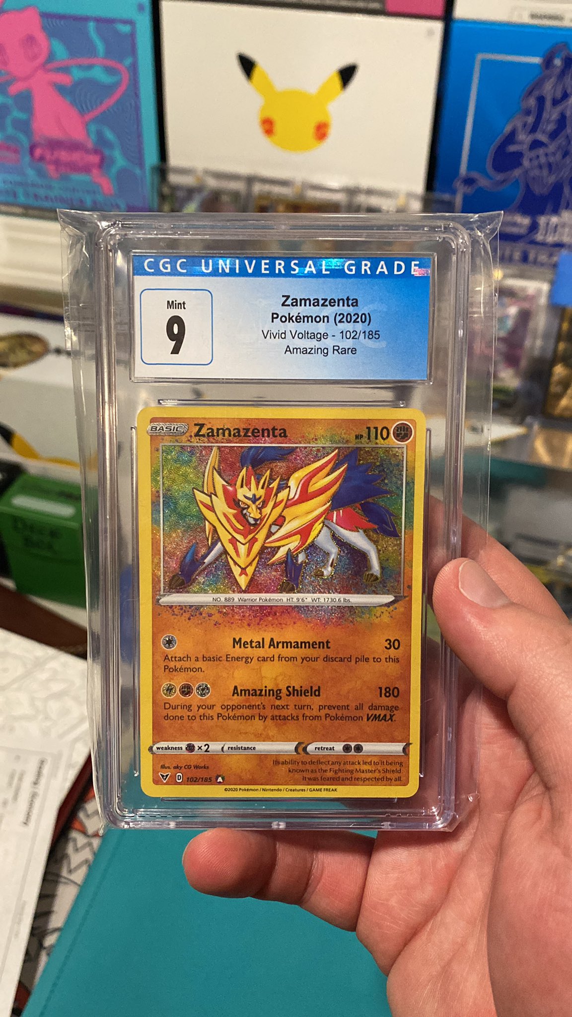 Card Zamazenta 102/185 da coleção Vivid Voltage